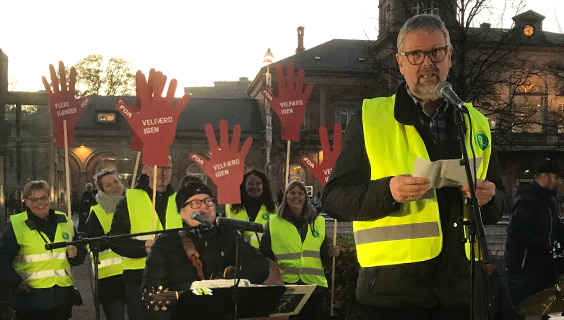 Kristian Gaardsøe taler ved demonstration på Kennedys Plads i Aalborg